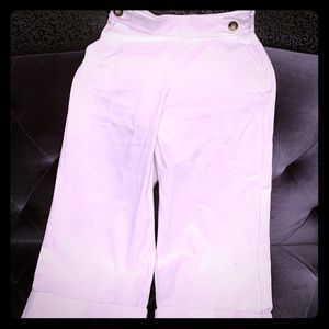 White jean crop pants